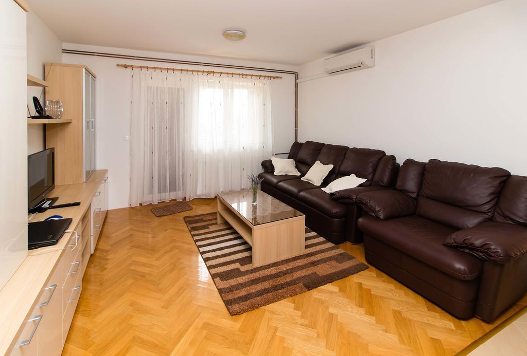 Apartment Peran Sibenik Bagian luar foto